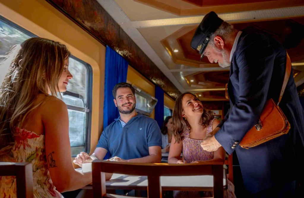 Galaico Express: Panoramic train tickets through Ribeira Sacra