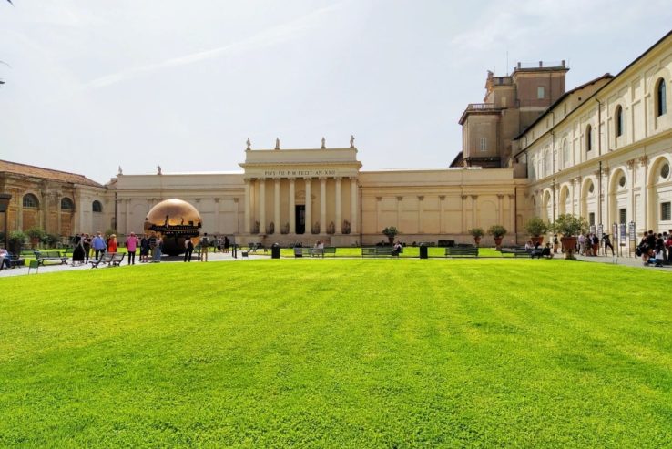 patio-de-la-pina-2